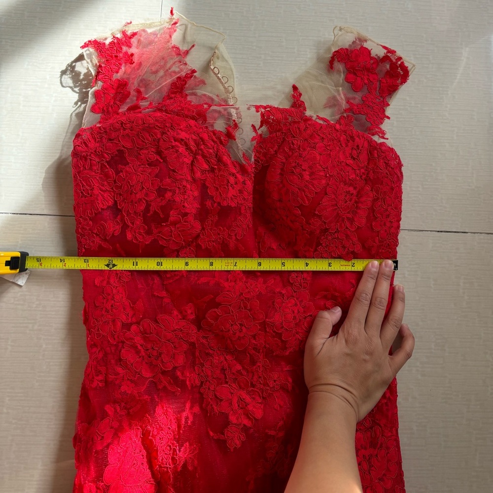 Pronovios red ball gown - Picture 3 of 8